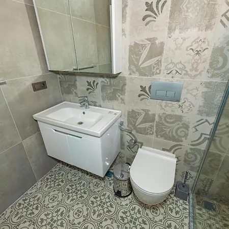 Beyza- Fethiye'de 2+1 Jakuzili *