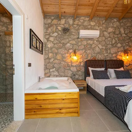 Beyza- Fethiye'de 2+1 Jakuzili Apartman Fethiye